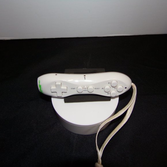 Zone 40 Wireless Gaming System Remote Control Number 1 - Picture 2 of 6